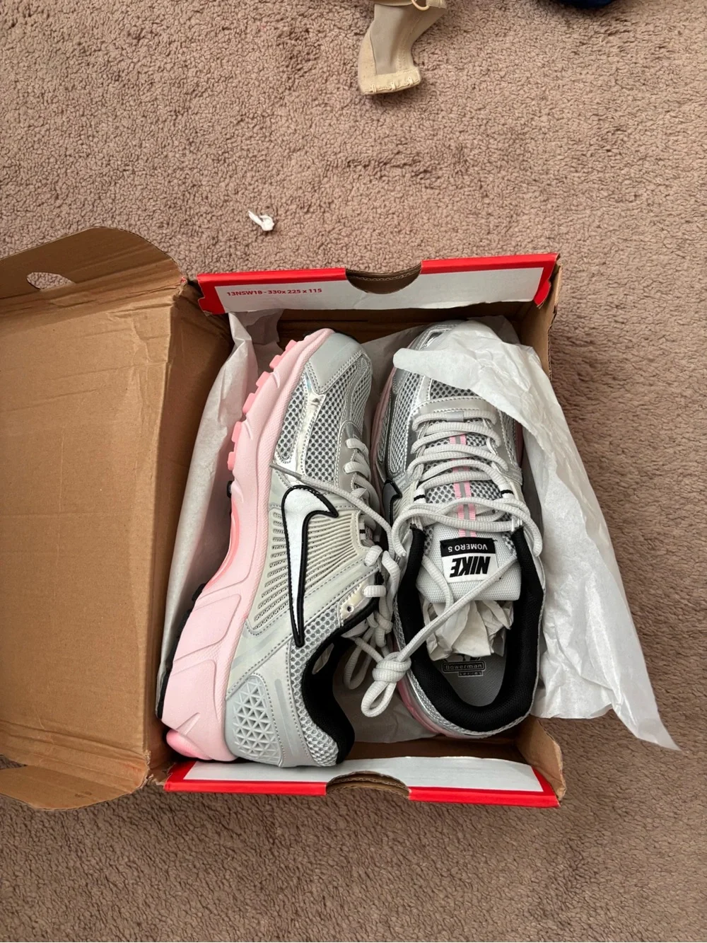 Nike Zoom Vomero 5 photon dust pink foam sneaker